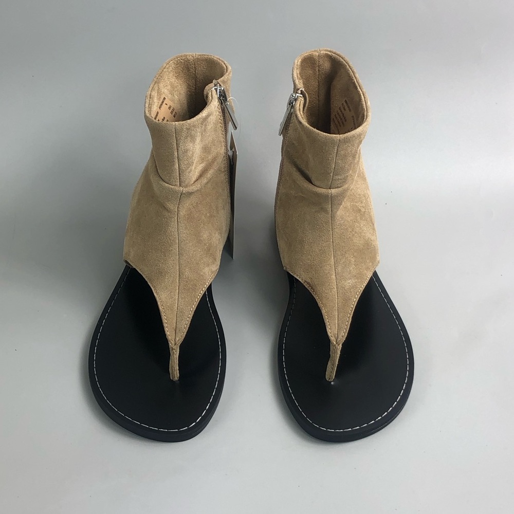 No Boundaries Tan Suede Zip-Back Thong Sandals - Picture 2 of 8